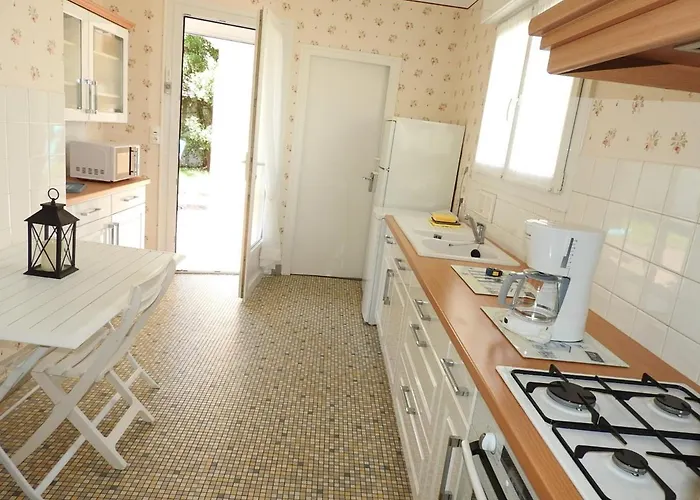 T3 Avec Jardin Clos A 700m De La Et Commerces - Fr-1-92-768