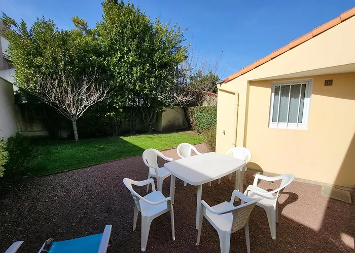 بيت للعطل T3 Avec Jardin Clos A 700m De La Et Commerces - Fr-1-92-768 *